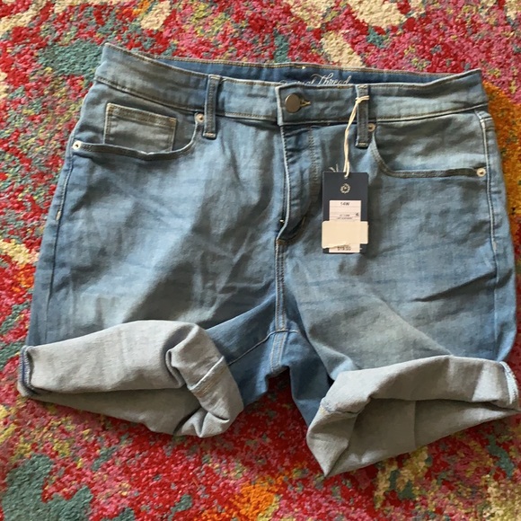 Universal Thread Pants - Universal Thread stretch shorts